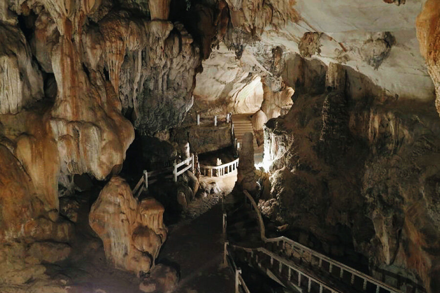 Tham Jang Cave, Laos
